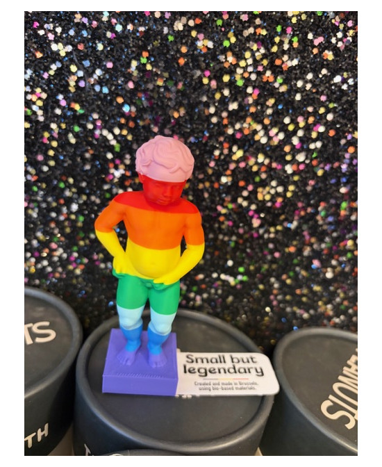Manneken Pis 3D PM arc-en-ciel