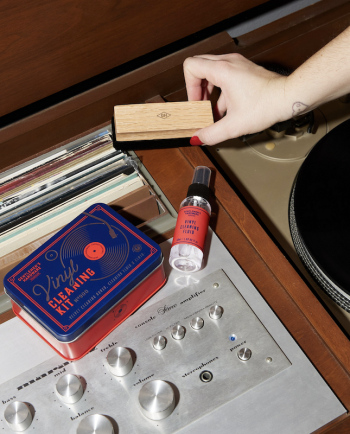 Vinyl cleaning kit