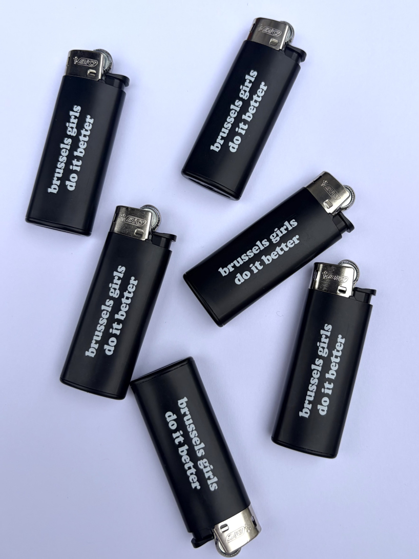 Briquet noir brussels girls do it better