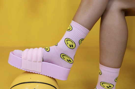 Chaussettes roses Smileys jaune