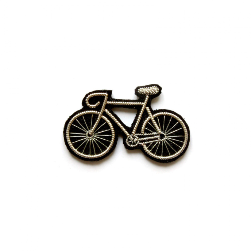Broche brodée Vélo argent