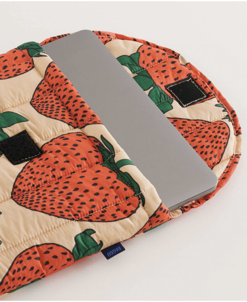 Housse d'ordinateur matelassée 13" fraises