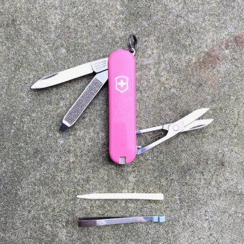 Couteau de poche Victorinox Classic brussels girls do it better